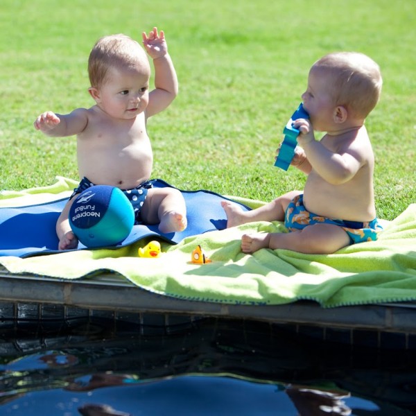 Plenice za plavanje za dojenčke Konfidence Aquanappies Blue Stripes
